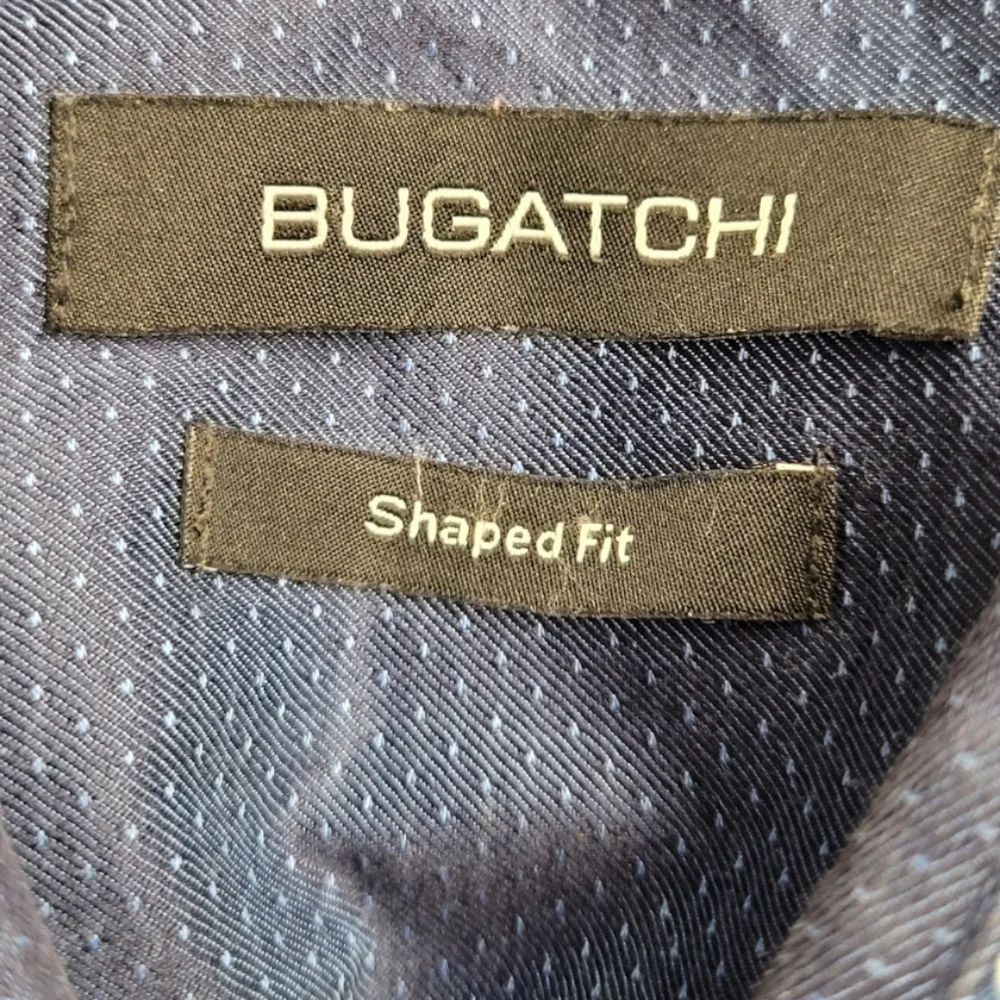 Bugatchi Men's Shirt Size: Medium